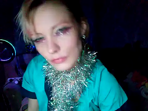 Snapshot of WildMissNiks chatting on December 2024 01:28:02 PM WildMissNiks online show from December 2024 01:28:02 PM