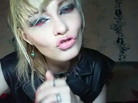 Snapshot of WildMissNiks chatting on June 2026 09:25:02 AM WildMissNiks online show from June 2026 09:25:02 AM