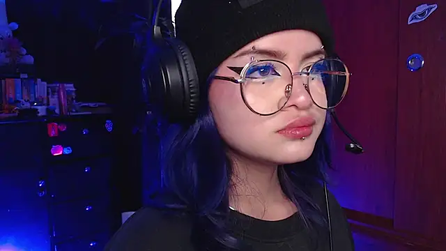 Snapshot of Raventh_ chatting on November 2025 09:59:02 PM Raventh online show from November 2025 09:59:02 PM