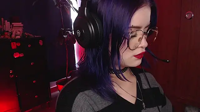 Snapshot of Raventh_ chatting on November 2025 12:30:01 PM Raventh online show from November 2025 12:30:01 PM