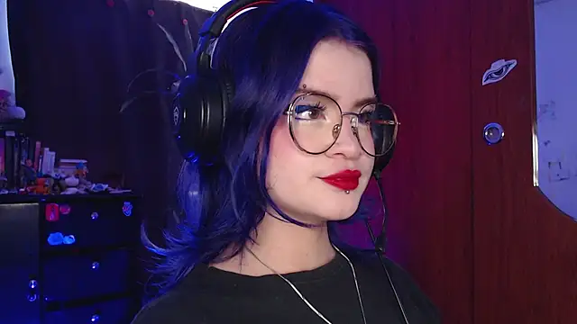 Snapshot of Raventh_ chatting on November 2025 11:58:02 AM Raventh online show from November 2025 11:58:02 AM