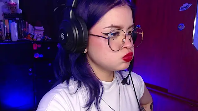 Snapshot of Raventh_ chatting on November 2025 02:43:01 PM Raventh online show from November 2025 02:43:01 PM