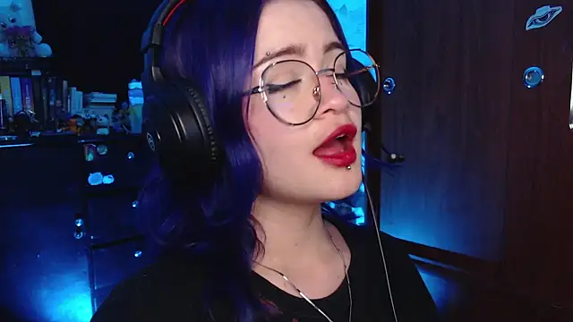 Snapshot of Raventh_ chatting on November 2025 09:30:02 PM Raventh online show from November 2025 09:30:02 PM