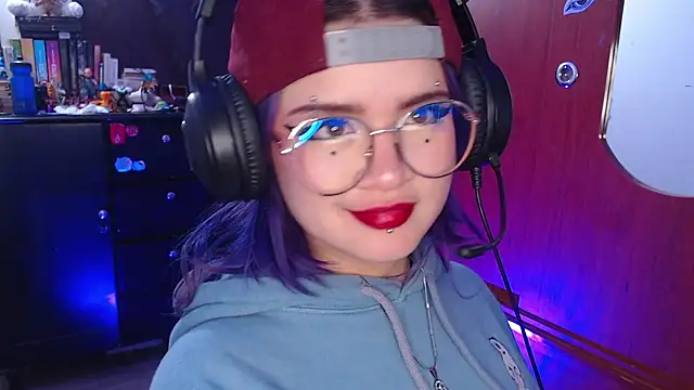 Snapshot of Raventh_ chatting on November 2025 11:47:01 AM Raventh online show from November 2025 11:47:01 AM