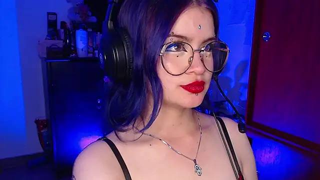 Snapshot of Raventh_ chatting on November 2025 12:22:02 AM Raventh online show from November 2025 12:22:02 AM