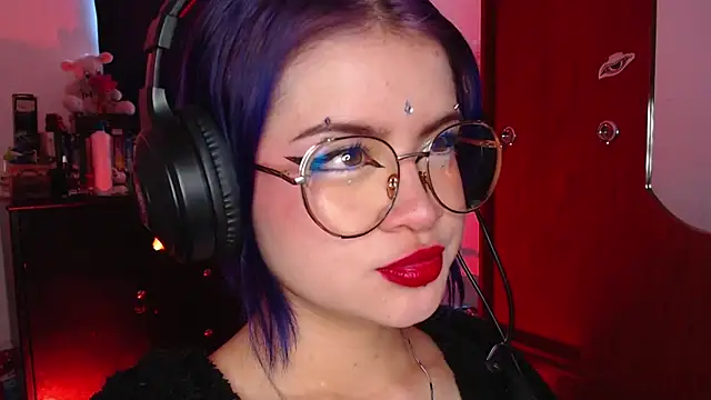 Snapshot of Raventh_ chatting on November 2025 11:54:02 AM Raventh online show from November 2025 11:54:02 AM