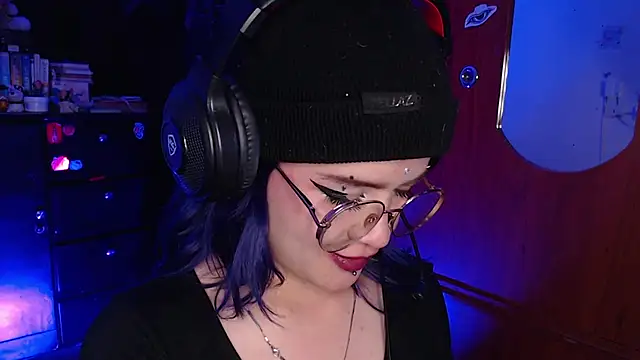 Snapshot of Raventh_ chatting on November 2025 09:37:01 PM Raventh online show from November 2025 09:37:01 PM