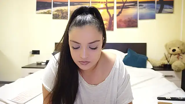 Snapshot of adelline chatting on October 2025 08:43:01 PM adelline online show from October 2025 08:43:01 PM