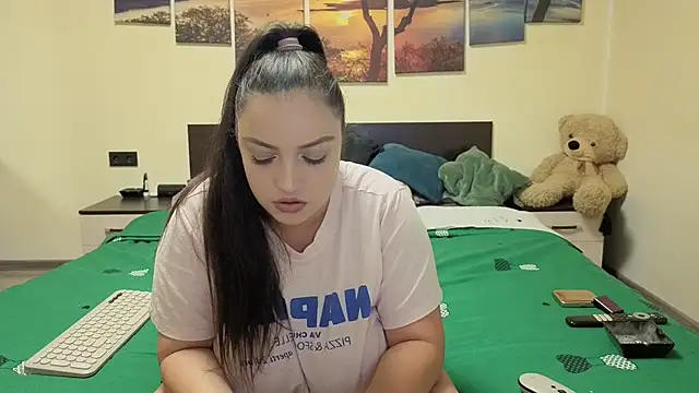 adelline online show from March 2026 08:55:01 PM