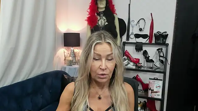 crystaLUX online show from September 2025 04:30:02 AM
