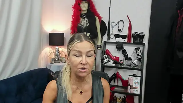 crystaLUX online show from September 2025 04:22:01 AM