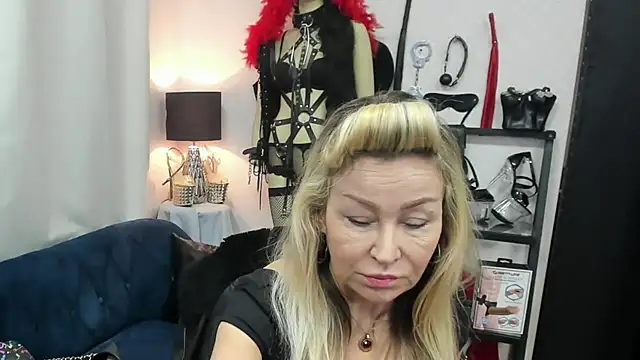 crystaLUX online show from March 2026 05:29:02 AM