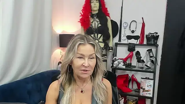 crystaLUX online show from October 2025 05:06:01 AM