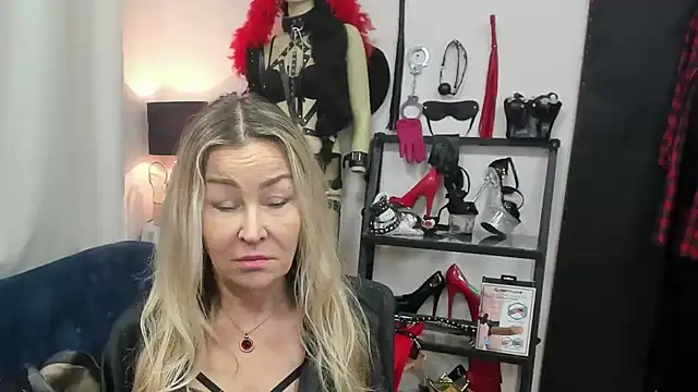 crystaLUX online show from February 2026 05:38:01 AM