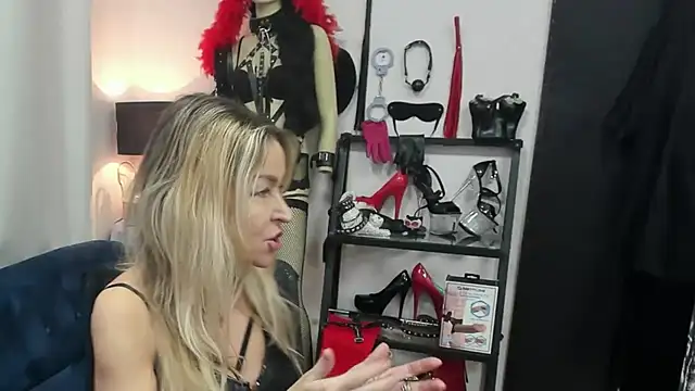 crystaLUX online show from February 2026 05:26:01 AM