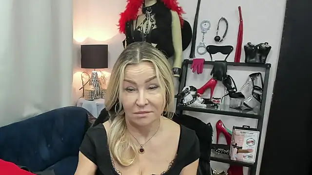 crystaLUX online show from March 2026 05:28:01 AM