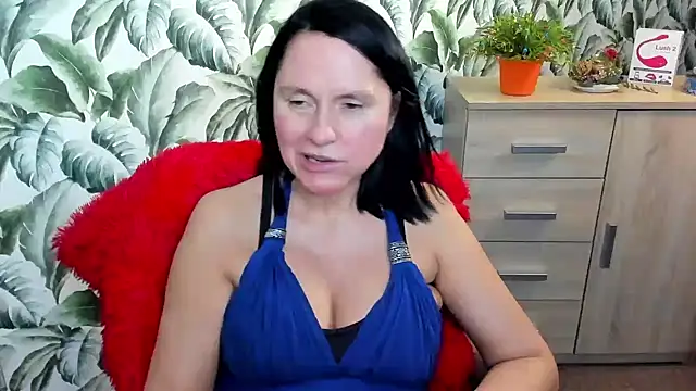 Snapshot of Ellennaughty chatting on February 2025 02:08:02 AM Ellennaughty online show from February 2025 02:08:02 AM