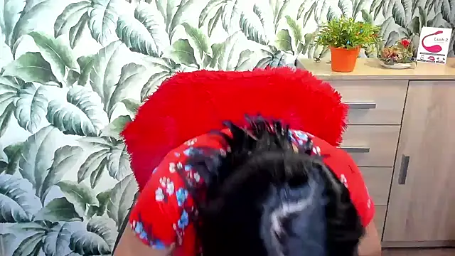 Snapshot of Ellennaughty chatting on December 2024 01:04:02 AM Ellennaughty online show from December 2024 01:04:02 AM