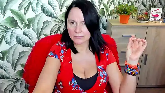 Snapshot of Ellennaughty chatting on February 2025 10:05:01 PM Ellennaughty online show from February 2025 10:05:01 PM