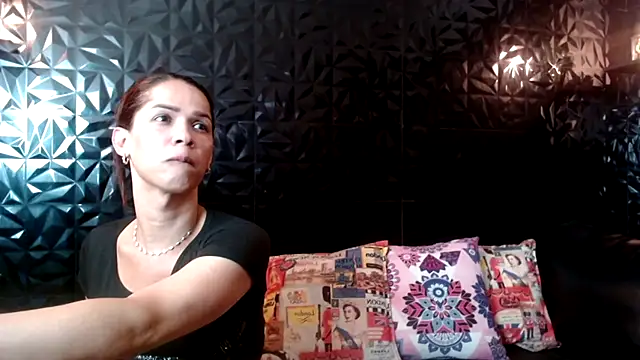 PINK  LOLA1 online show from November 2025 11:52:02 PM