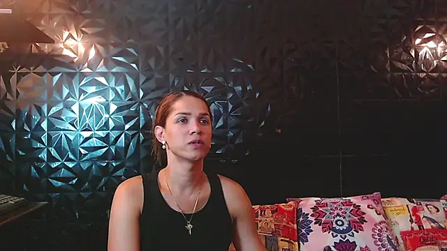 PINK  LOLA1 online show from April 2026 11:55:01 PM