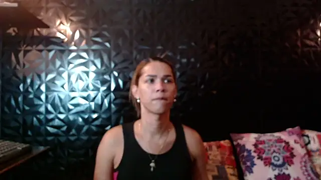 PINK  LOLA1 online show from June 2026 11:53:02 PM