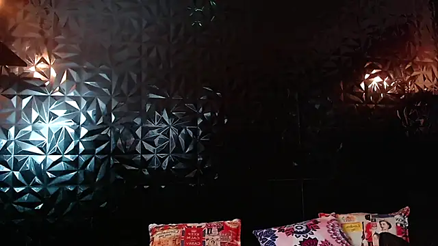 PINK  LOLA1 online show from November 2025 01:23:01 PM