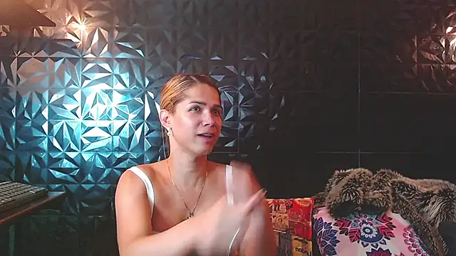 PINK  LOLA1 online show from June 2026 12:04:01 AM