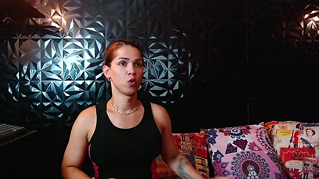 PINK  LOLA1 online show from November 2025 10:32:01 PM