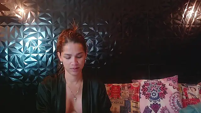 PINK  LOLA1 online show from April 2026 04:46:01 PM