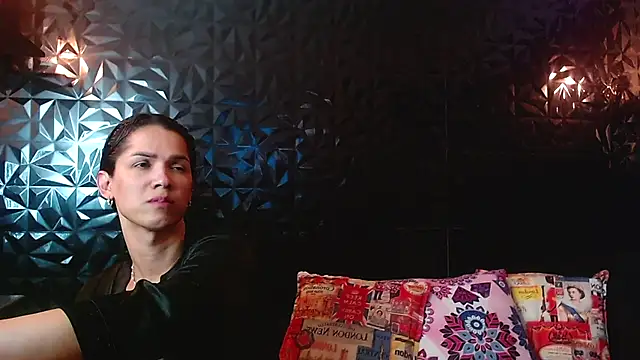 PINK  LOLA1 online show from October 2025 06:59:02 PM