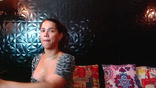 PINK  LOLA1 online show from October 2025 09:15:02 PM