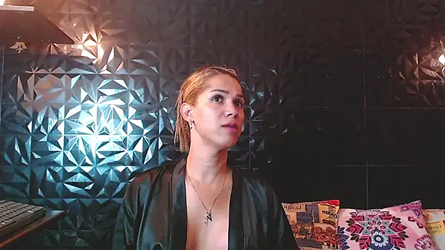 PINK  LOLA1 online show from May 2026 10:52:02 PM