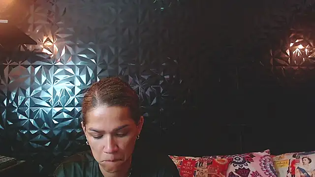 PINK  LOLA1 online show from November 2025 12:54:01 AM