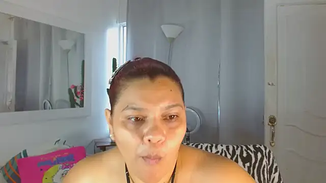 Selenna01 online show from February 2025 01:43:01 PM
