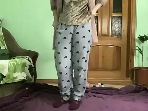 Snapshot of AngelTough20 chatting on October 2025 10:21:01 PM AngelTough20 online show from October 2025 10:21:01 PM