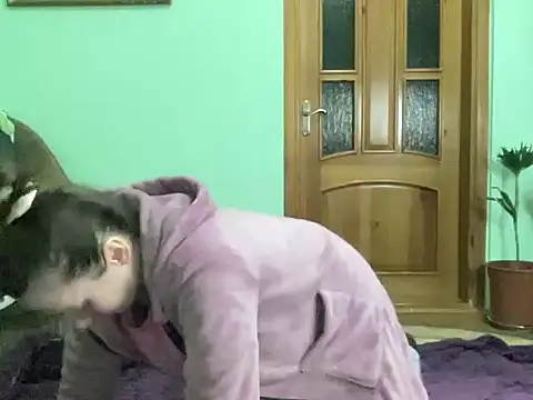 Snapshot of AngelTough20 chatting on November 2025 12:11:01 AM AngelTough20 online show from November 2025 12:11:01 AM