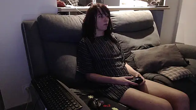 Snapshot of missthon0 chatting on November 2025 12:21:02 PM missthon0 online show from November 2025 12:21:02 PM