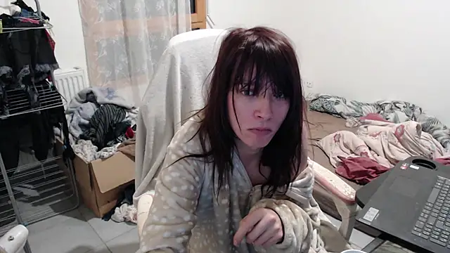 Snapshot of missthon0 chatting on November 2025 06:17:01 AM missthon0 online show from November 2025 06:17:01 AM