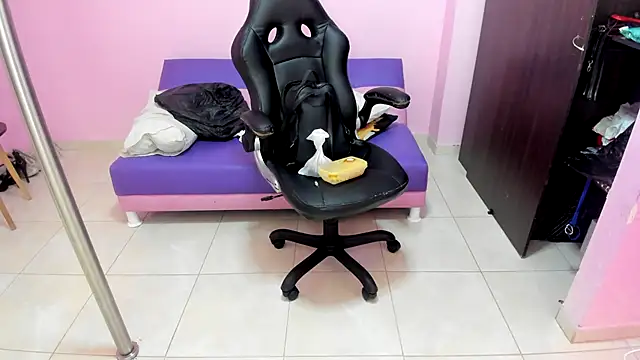 MATURE WHOR33 online show from November 2025 11:47:01 AM