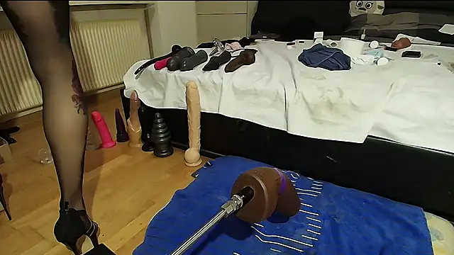 Snapshot of dirty_anal_lisa chatting on November 2025 06:24:02 PM dirty anal lisa online show from November 2025 06:24:02 PM