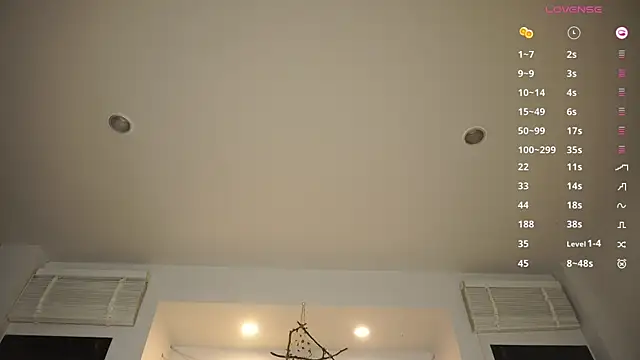Amylittlestar online show from May 2026 11:24:01 PM