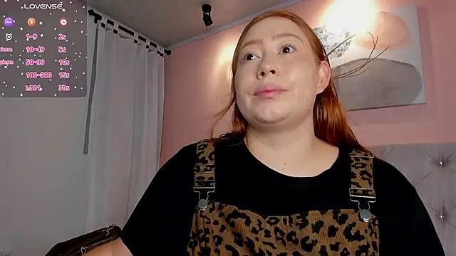 hannamartinn online show from May 2026 03:42:01 PM
