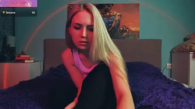 Snapshot of Linda_Roxy chatting on January 2025 05:34:01 PM Linda Roxy online show from January 2025 05:34:01 PM