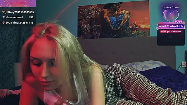 Snapshot of Linda_Roxy chatting on March 2025 08:35:02 PM Linda Roxy online show from March 2025 08:35:02 PM