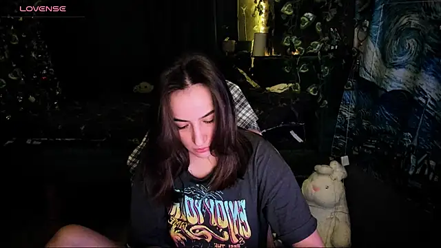 Selbi Paine online show from December 2024 11:47:01 PM