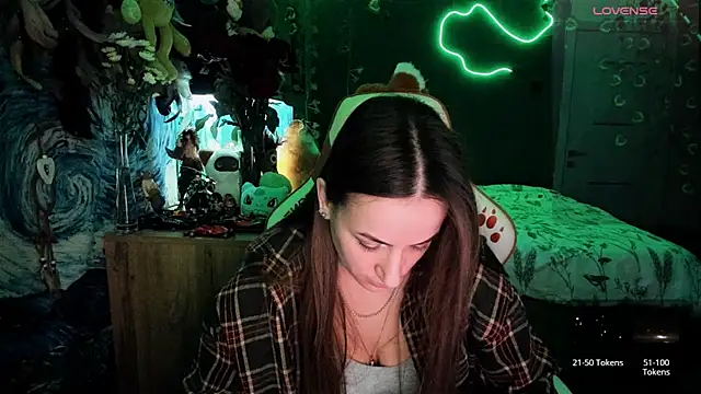 Selbi Paine online show from April 2026 11:33:02 PM