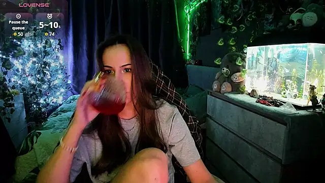 Selbi Paine online show from December 2025 12:33:01 AM