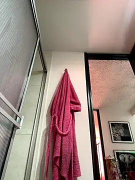 KallyMyller1 online show from November 2025 05:46:01 PM