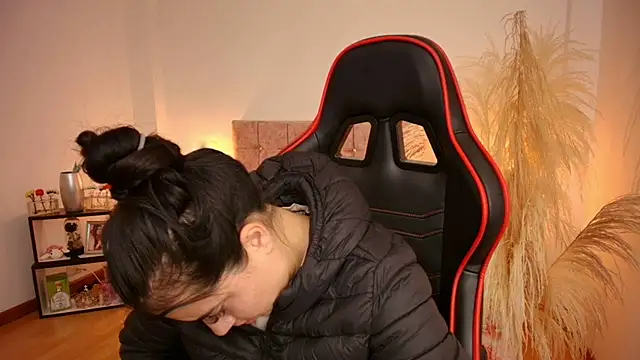 KallyMyller1 online show from March 2025 03:11:01 AM